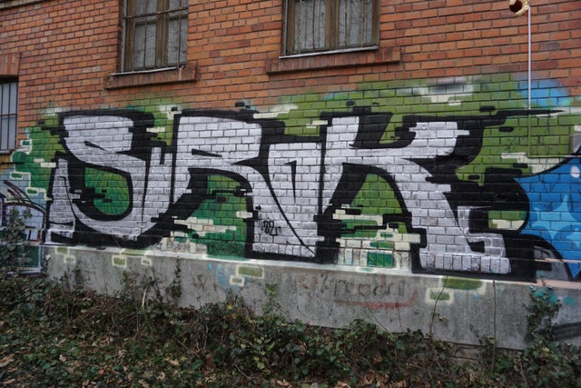 Detail Graffiti Link Nomer 19