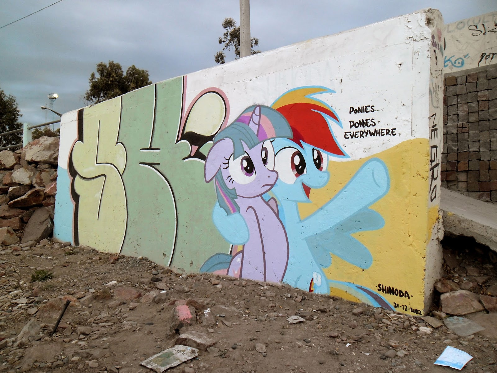 Detail Graffiti Little Pony Nomer 6