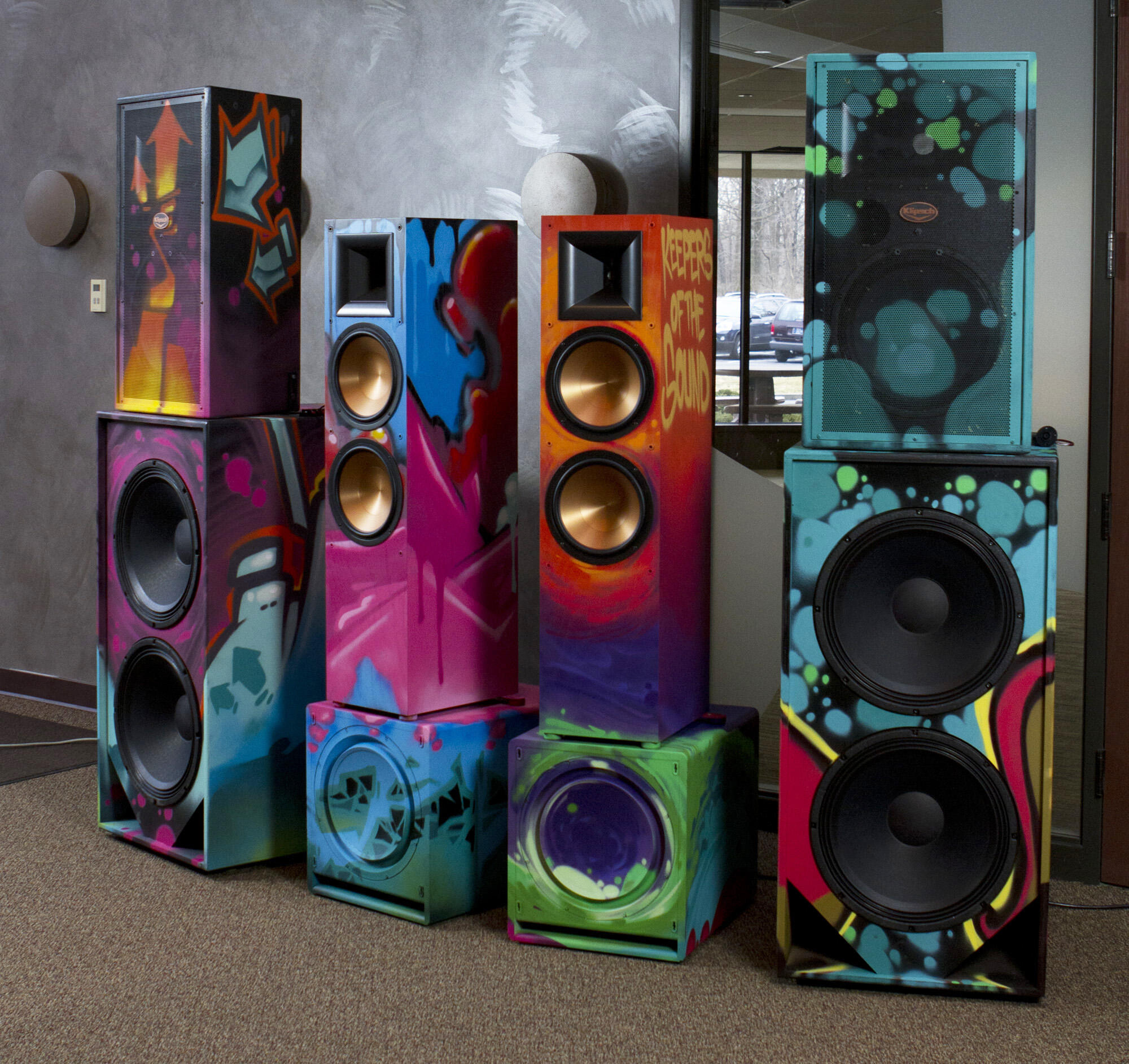 Detail Graffiti Loudspeaker Nomer 10