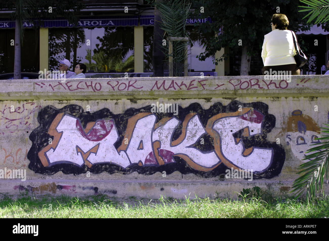 Detail Graffiti Made Nomer 21