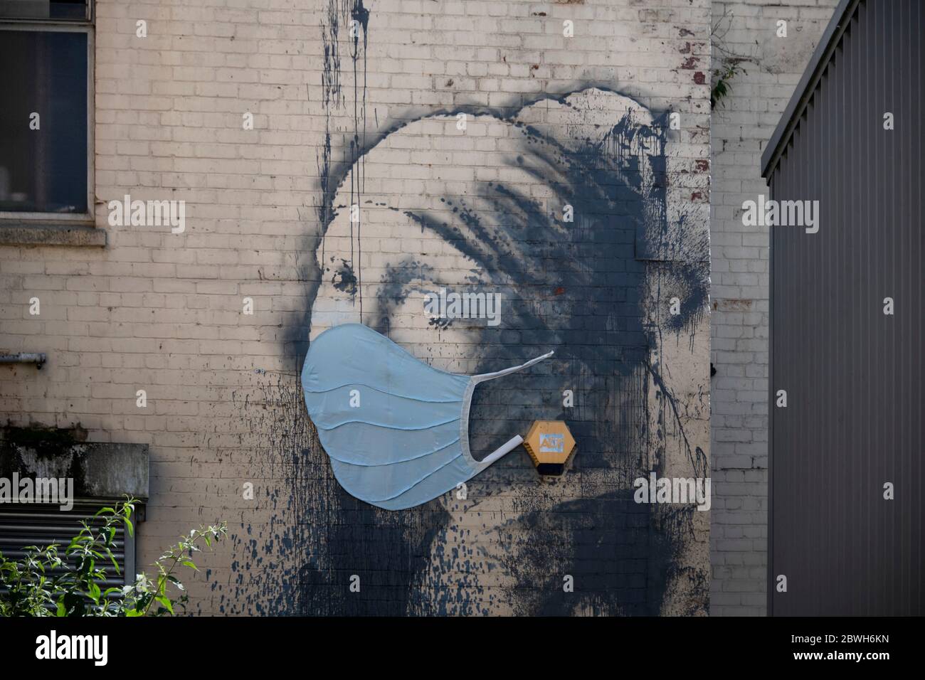 Detail Graffiti Made Nomer 37