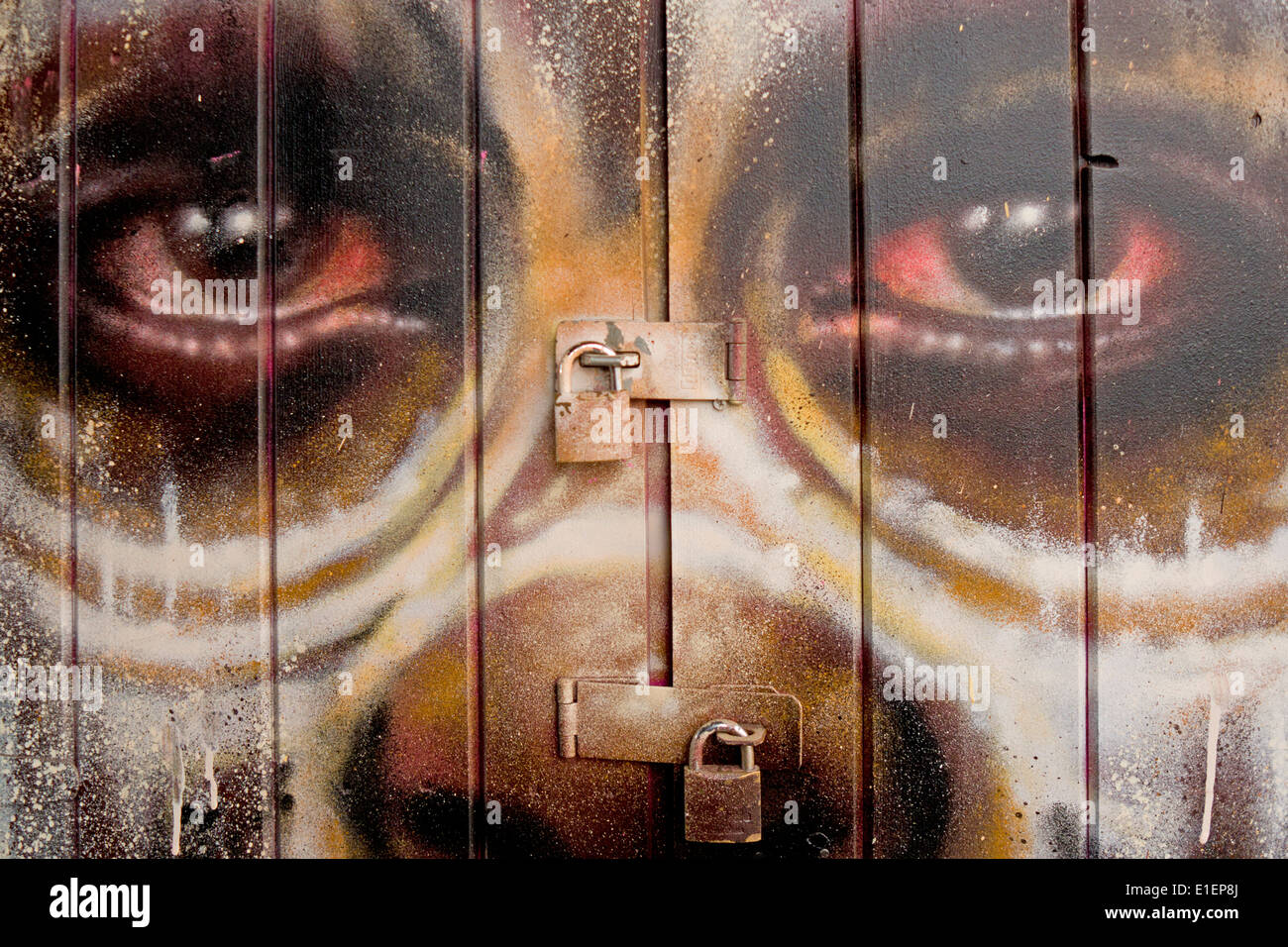 Detail Graffiti Make Face Nomer 17