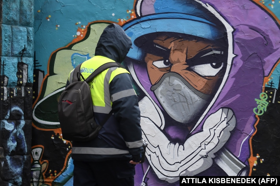 Detail Graffiti Mask Character Nomer 23