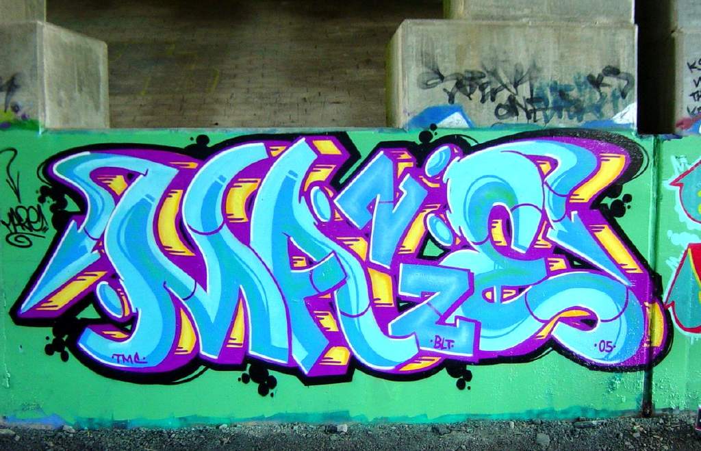 Detail Graffiti Maze Nomer 19