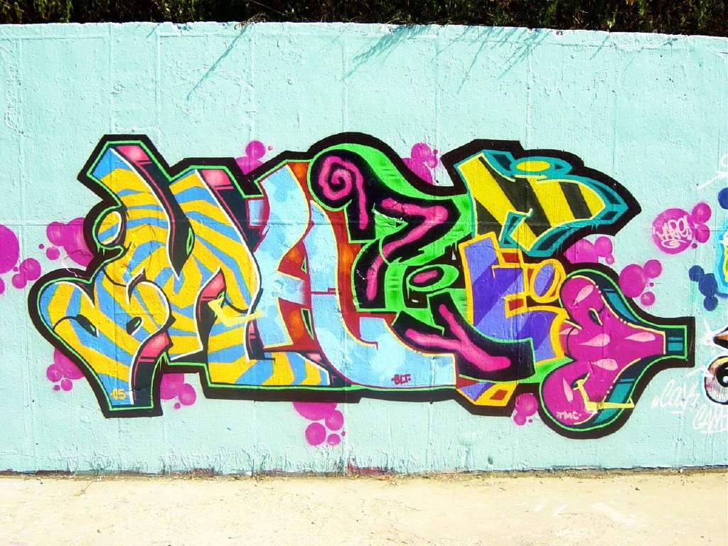 Detail Graffiti Maze Nomer 22