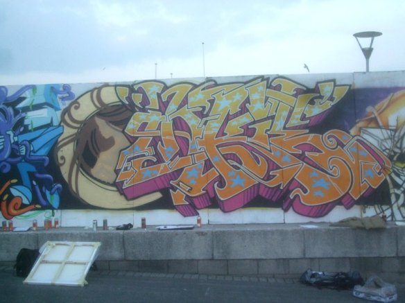 Detail Graffiti Meaner Coc Nomer 18