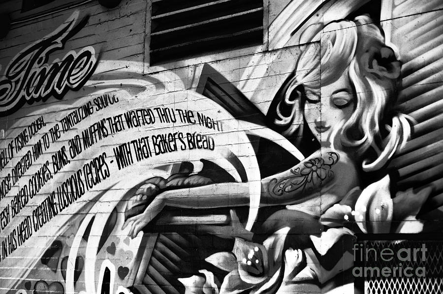 Detail Graffiti Mono Nomer 47