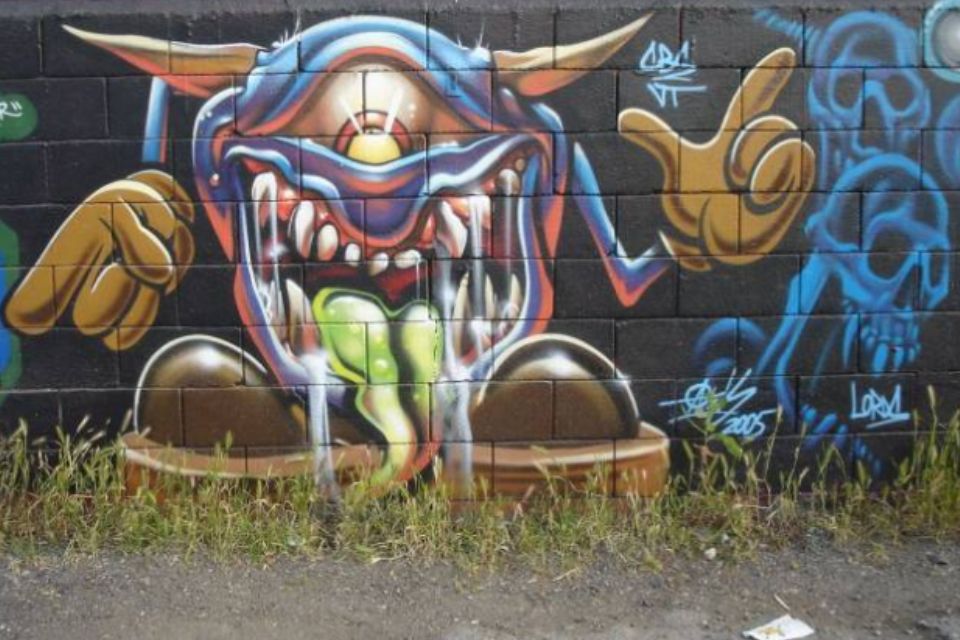 Detail Graffiti Monster Inc Nomer 7