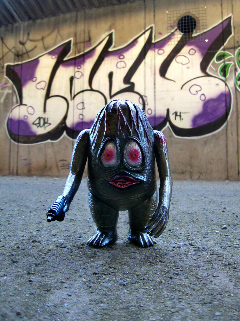 Detail Graffiti Monster Japan Nomer 20