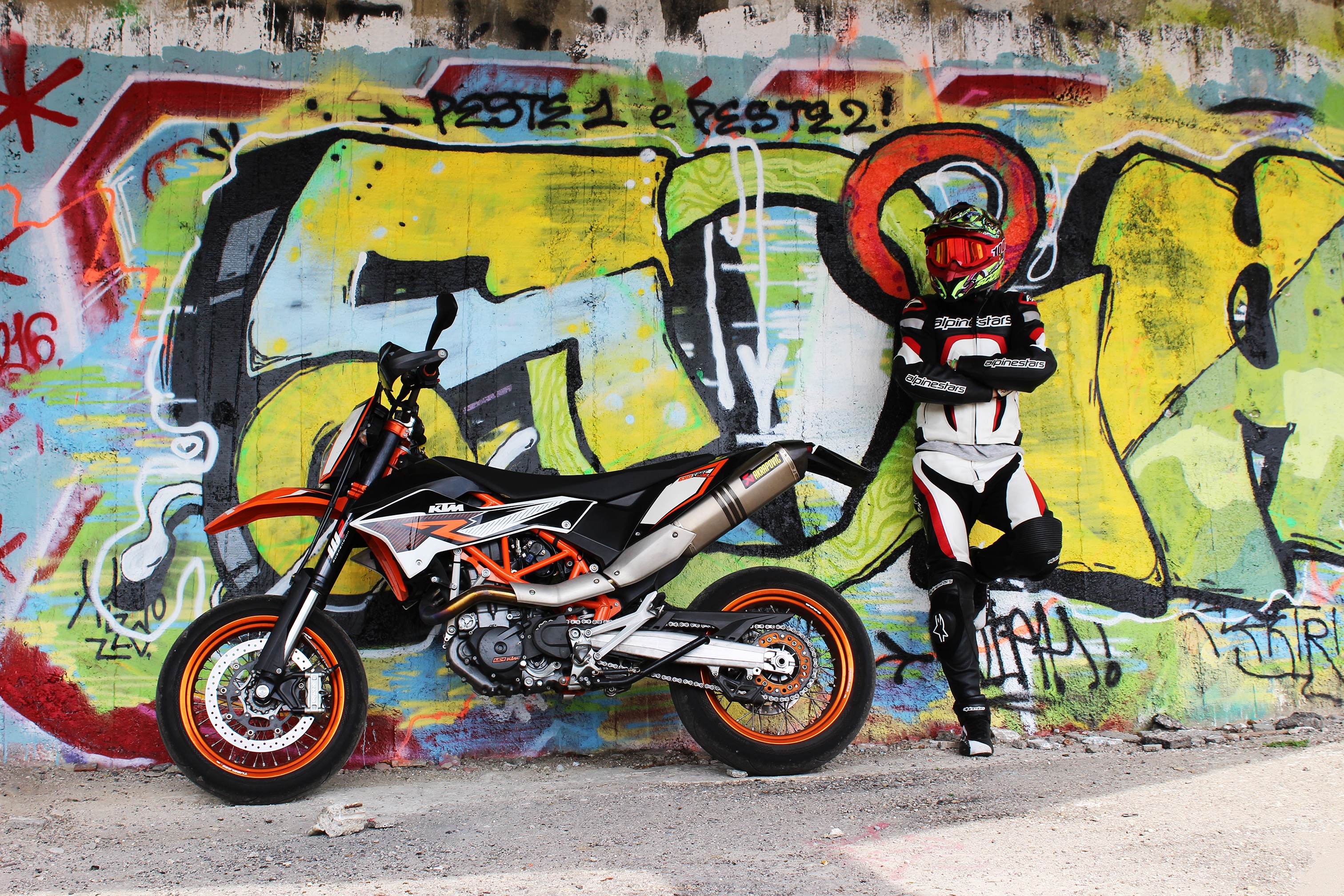 Detail Graffiti Motocross Nomer 9