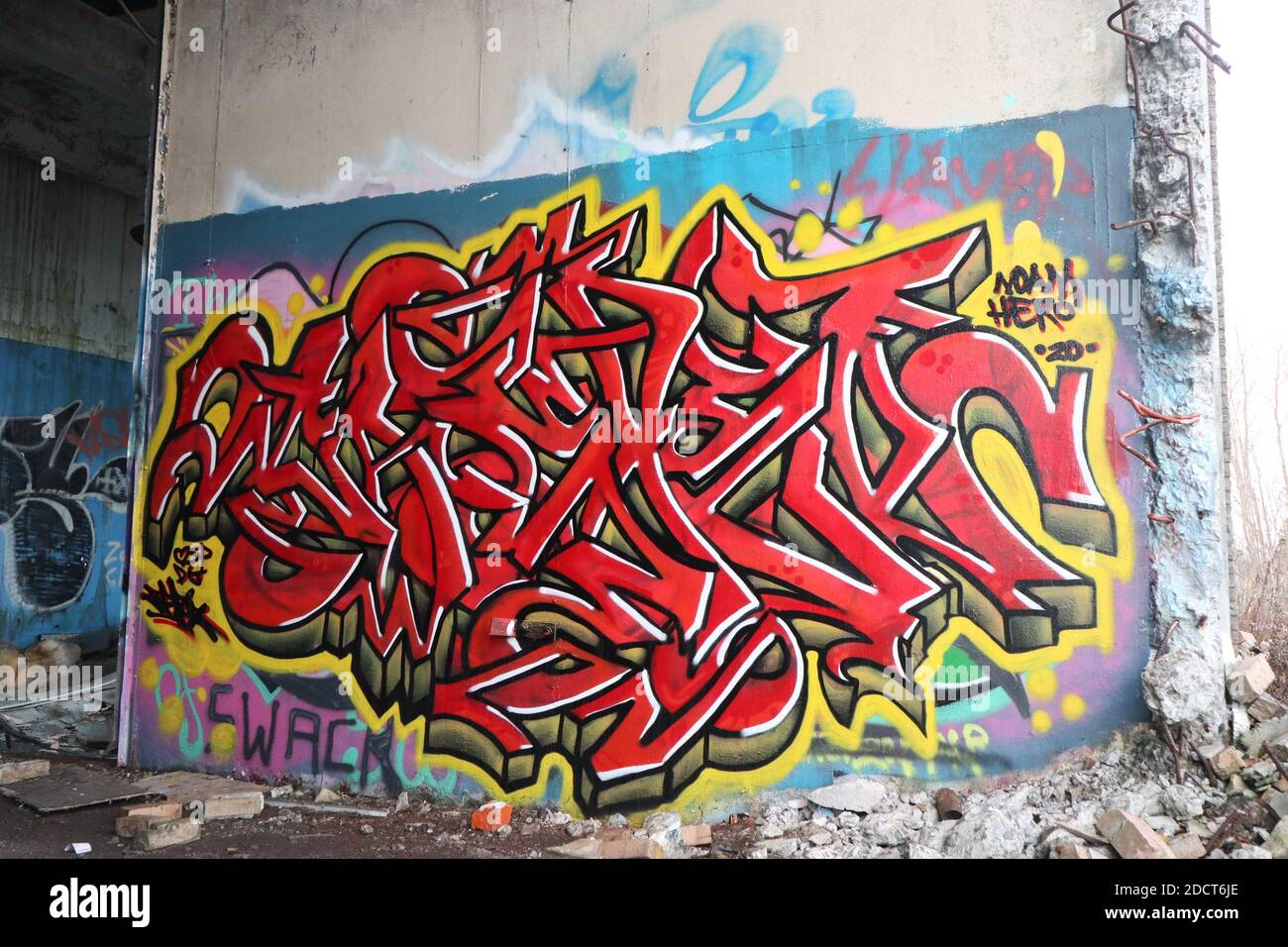 Detail Graffiti Mr Teeth Tracer Yellow Nomer 41