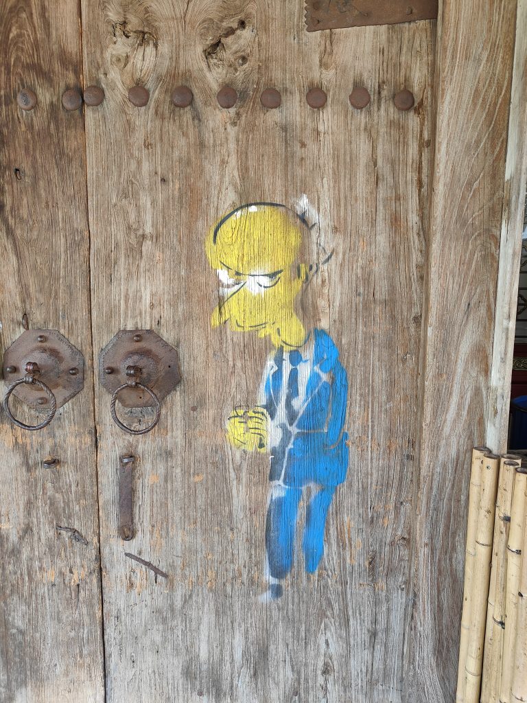 Detail Graffiti Mr Teeth Tracer Yellow Nomer 54