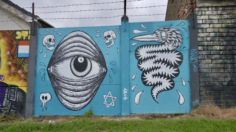 Detail Graffiti Multiple Slicing Nomer 15