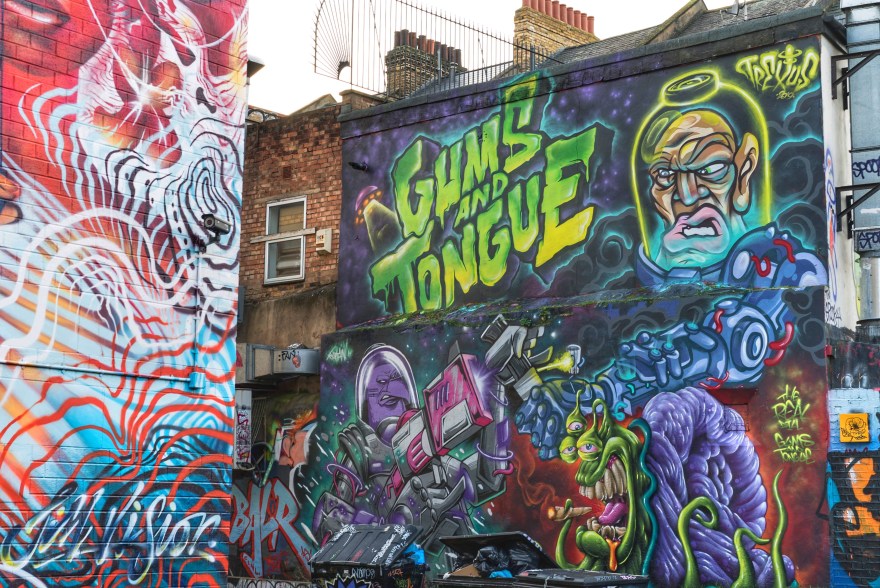 Detail Graffiti Multiple Slicing Nomer 7