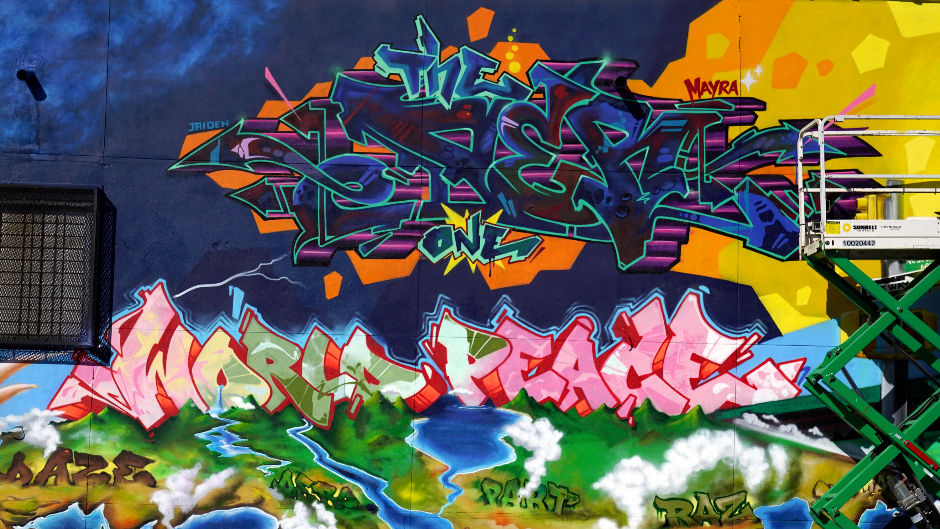 Detail Graffiti Mural Art Nomer 24