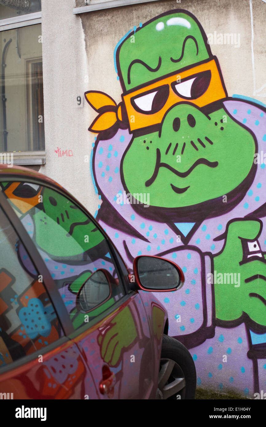 Detail Graffiti Mural Monster Nomer 6