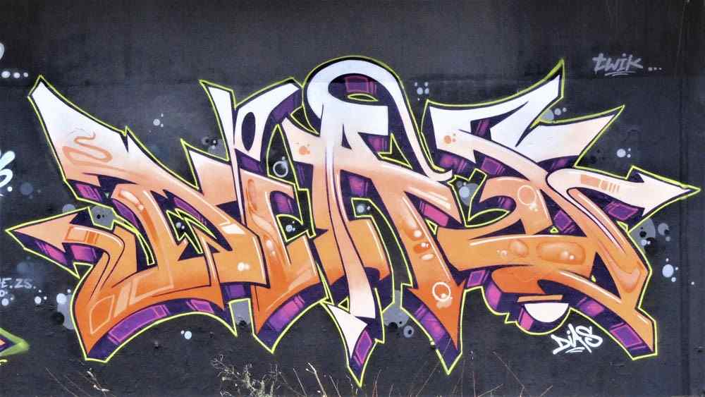 Detail Graffiti Nama Dias Nomer 7