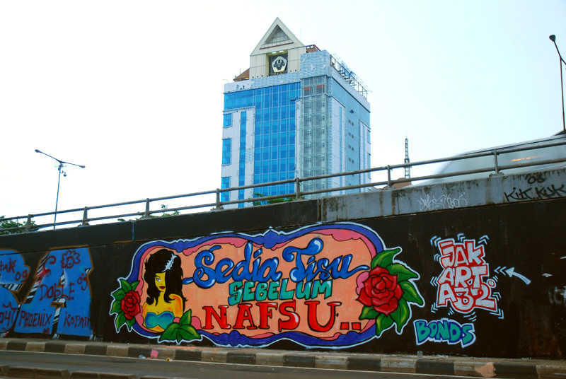 Detail Graffiti Nama Karno Nomer 30