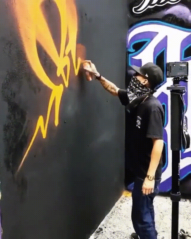 Detail Graffiti Nama R Nomer 28