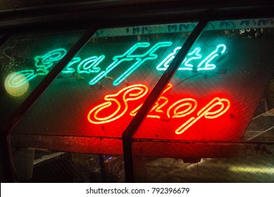 Detail Graffiti Neon Sign Nomer 54