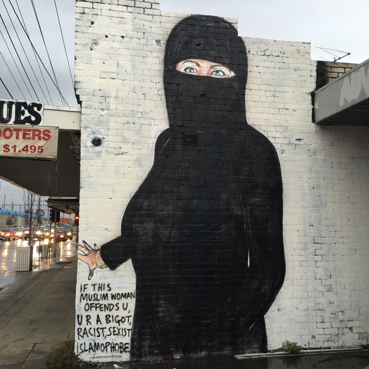 Detail Graffiti Niqab Nomer 3