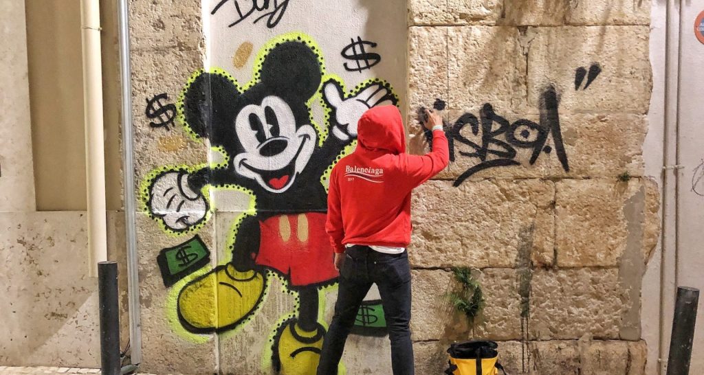 Detail Graffiti Painter Also Called Nomer 24