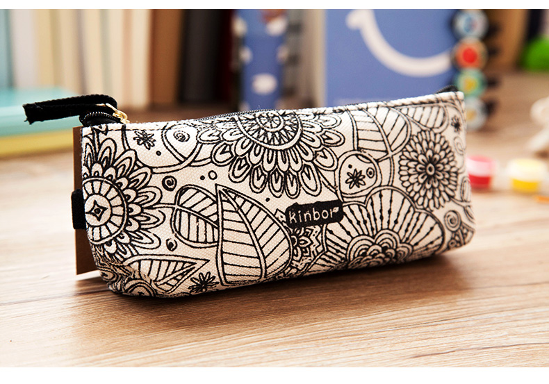 Detail Graffiti Pencil Case Nomer 13