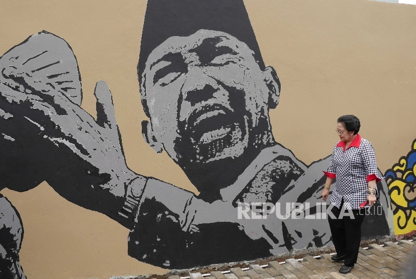 Graffiti Perjuangan Soekarno - KibrisPDR