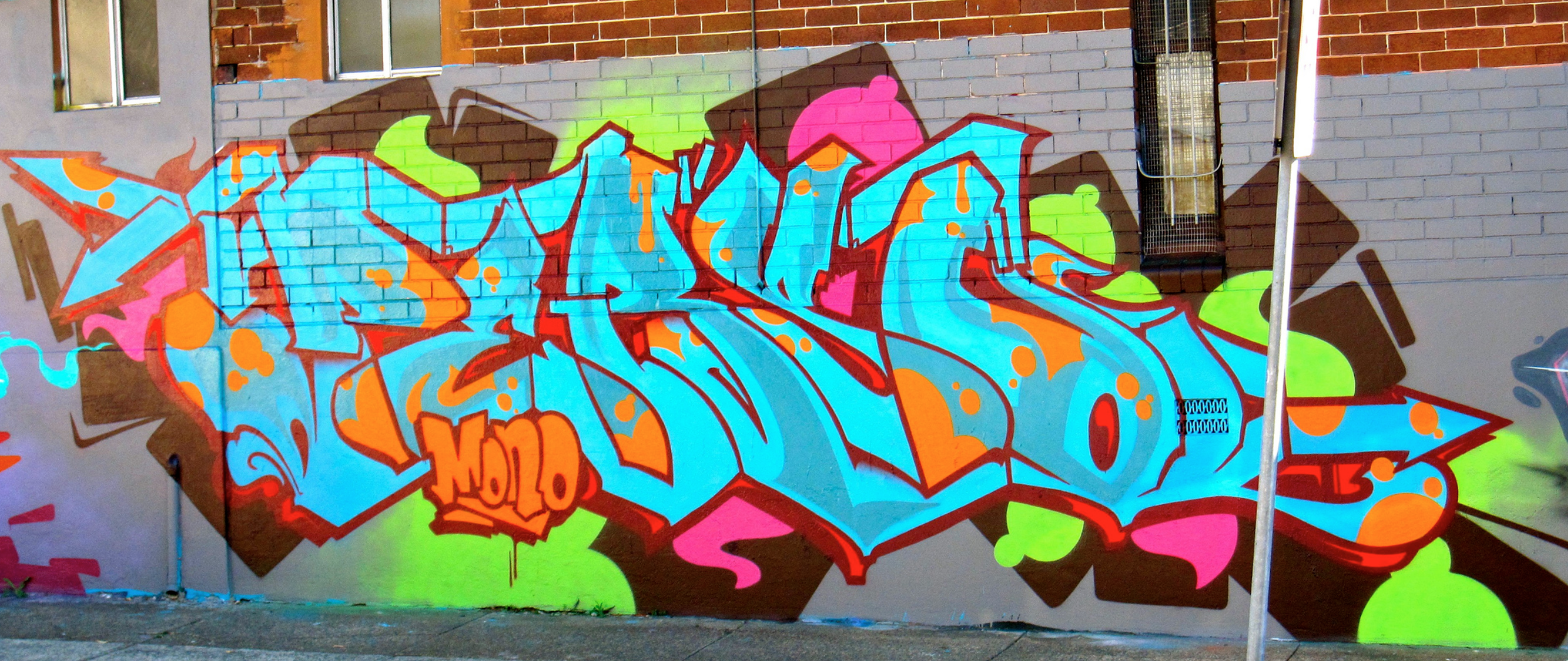 Detail Graffiti Perso Nomer 2