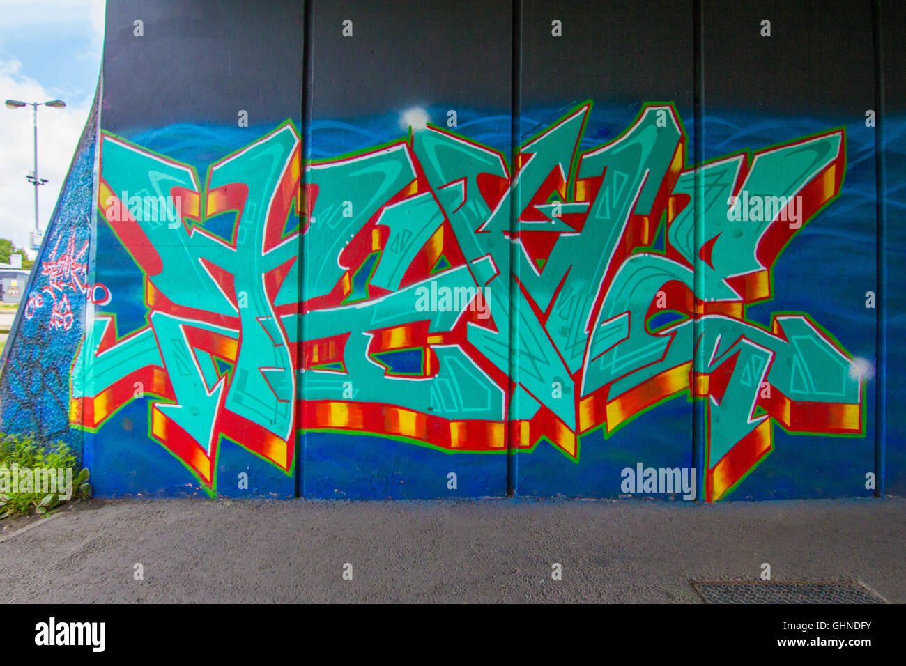 Detail Graffiti Piece Nomer 39