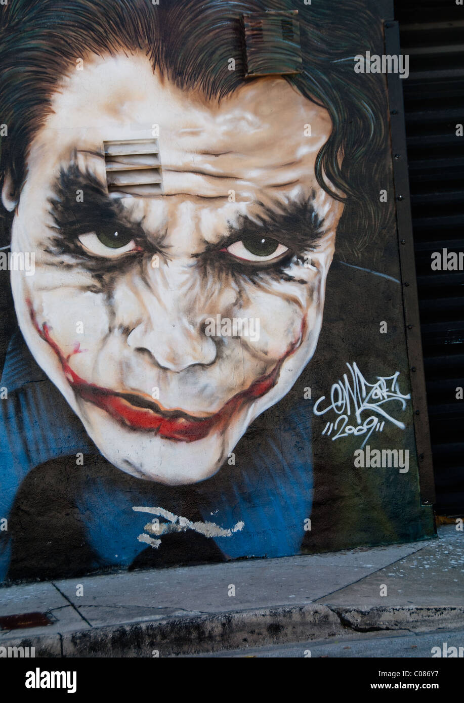 Detail Graffiti Pieces Characters Gangsta Nomer 29