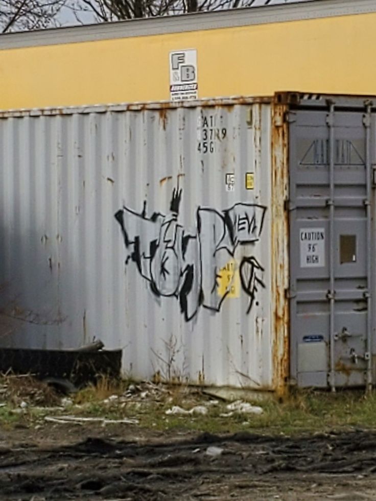 Detail Graffiti Pintu Nomer 25