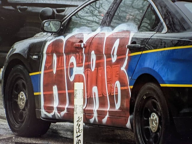 Detail Graffiti Police Car Nomer 12