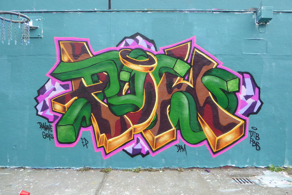 Detail Graffiti Pow Nomer 52