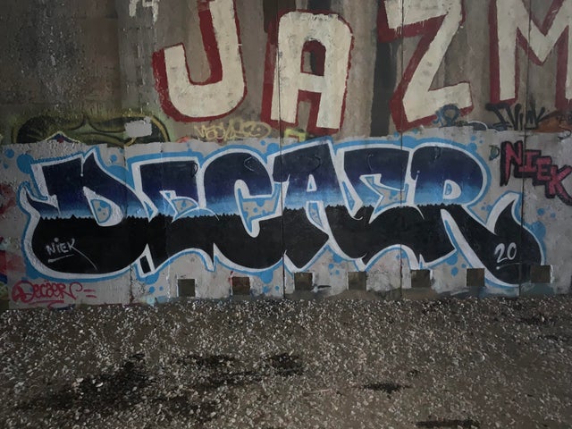 Detail Graffiti R Dn C Nomer 9