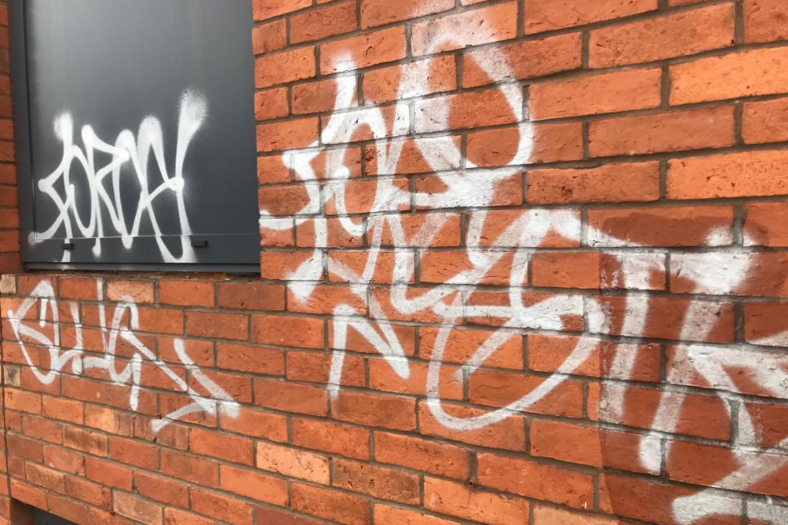 Detail Graffiti Removal Company Manchester Nomer 21