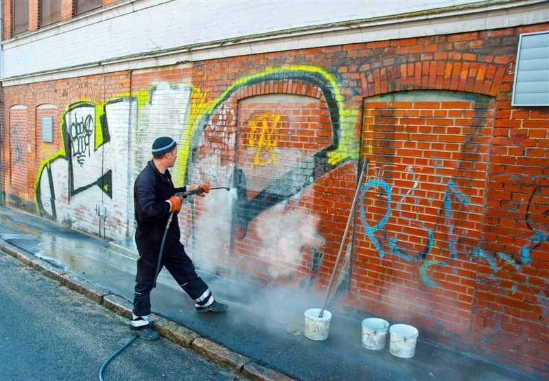 Detail Graffiti Removal Hamilton Nomer 21