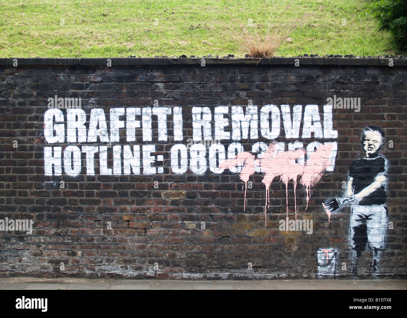 Detail Graffiti Removal London Nomer 22