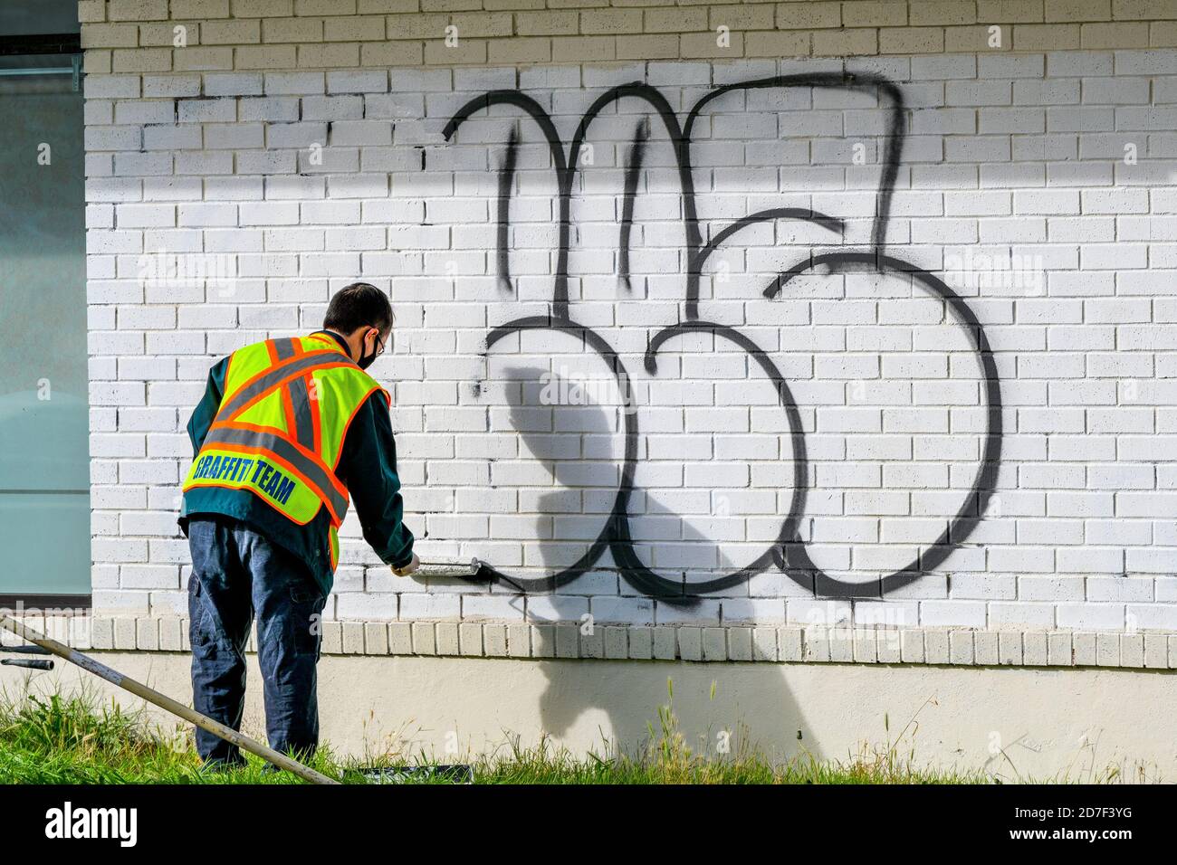 Detail Graffiti Removal Vancouver Nomer 2