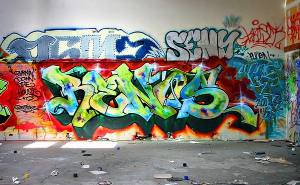 Detail Graffiti Reno Nomer 18