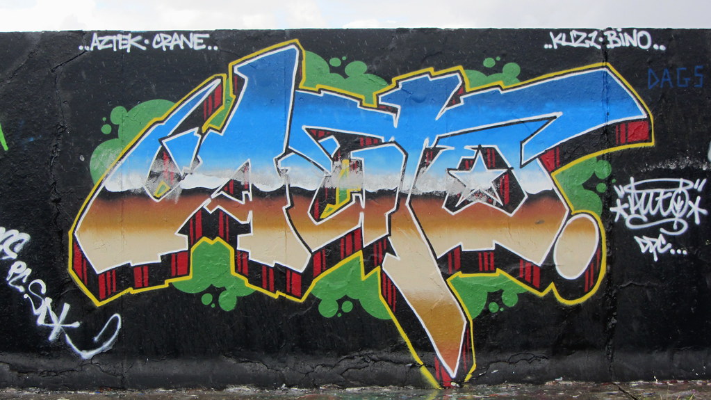 Detail Graffiti Rey Nomer 13