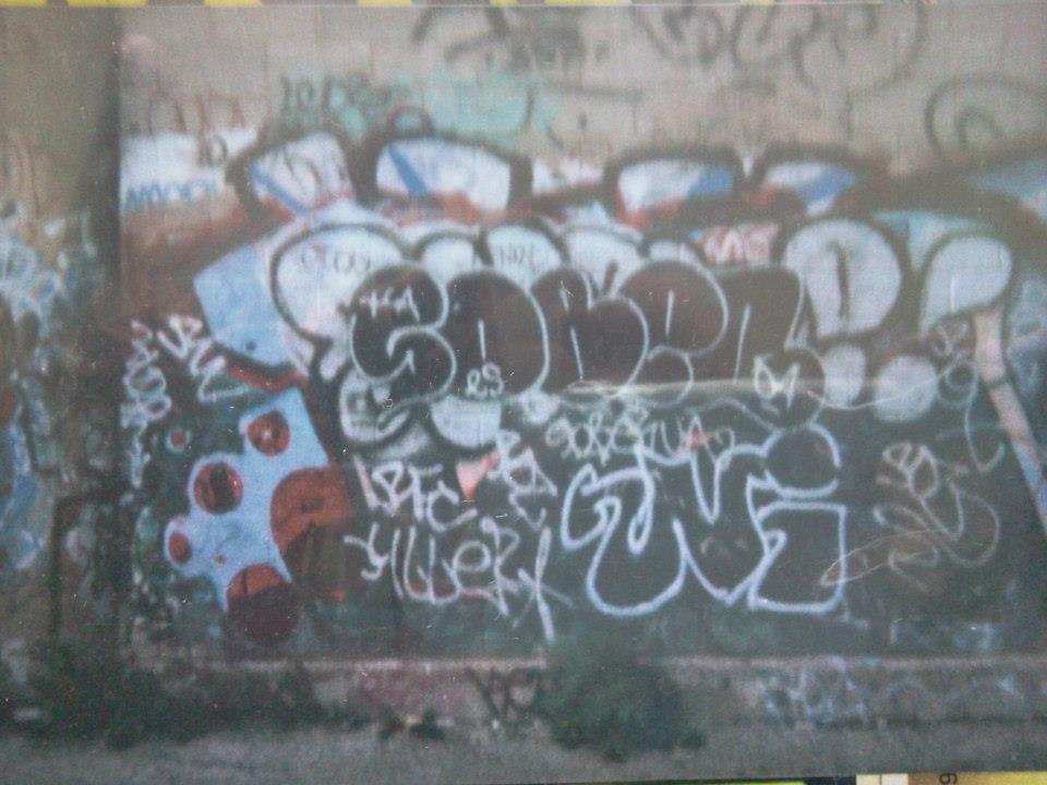 Detail Graffiti Risma Nomer 20