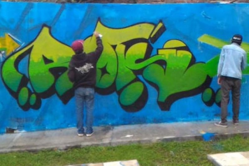 Detail Graffiti Rival Tampa Warna Nomer 7