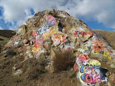 Detail Graffiti Rock Nomer 30