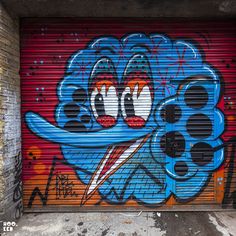 Detail Graffiti Rolling Door Nomer 10