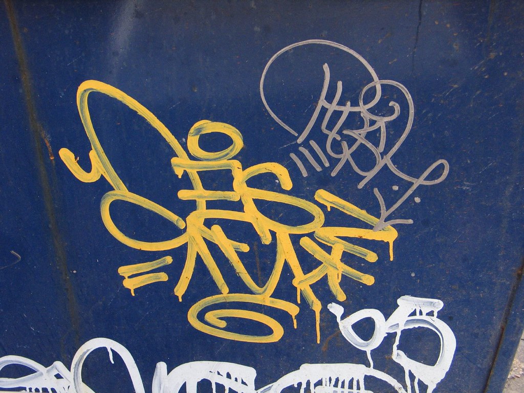 Detail Graffiti Ruth Nomer 33
