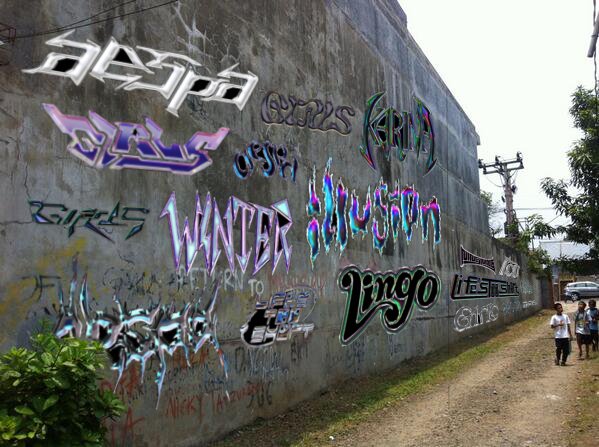 Detail Graffiti Sambung B Nomer 30