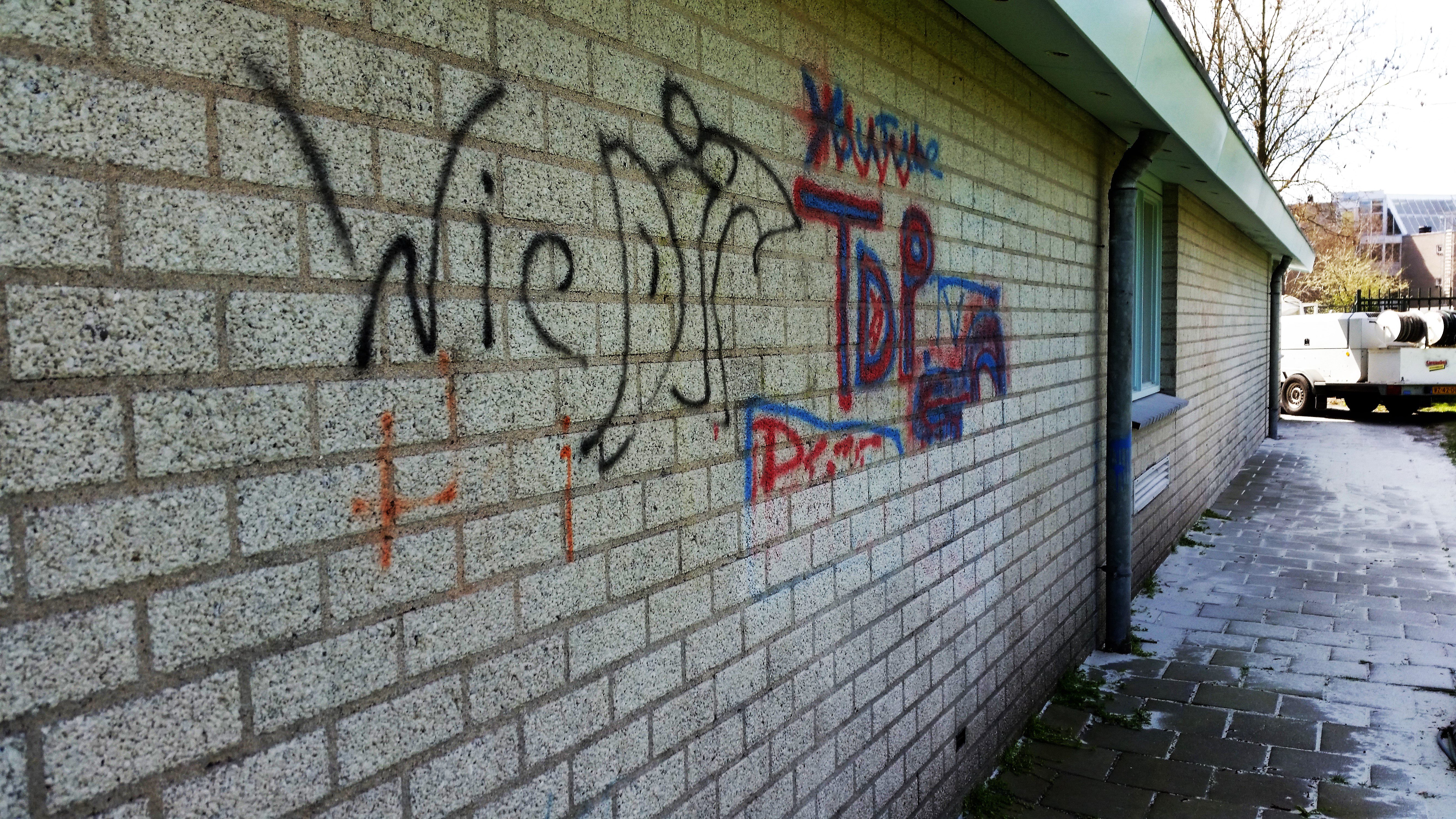 Detail Graffiti Schoonmaken Nomer 19