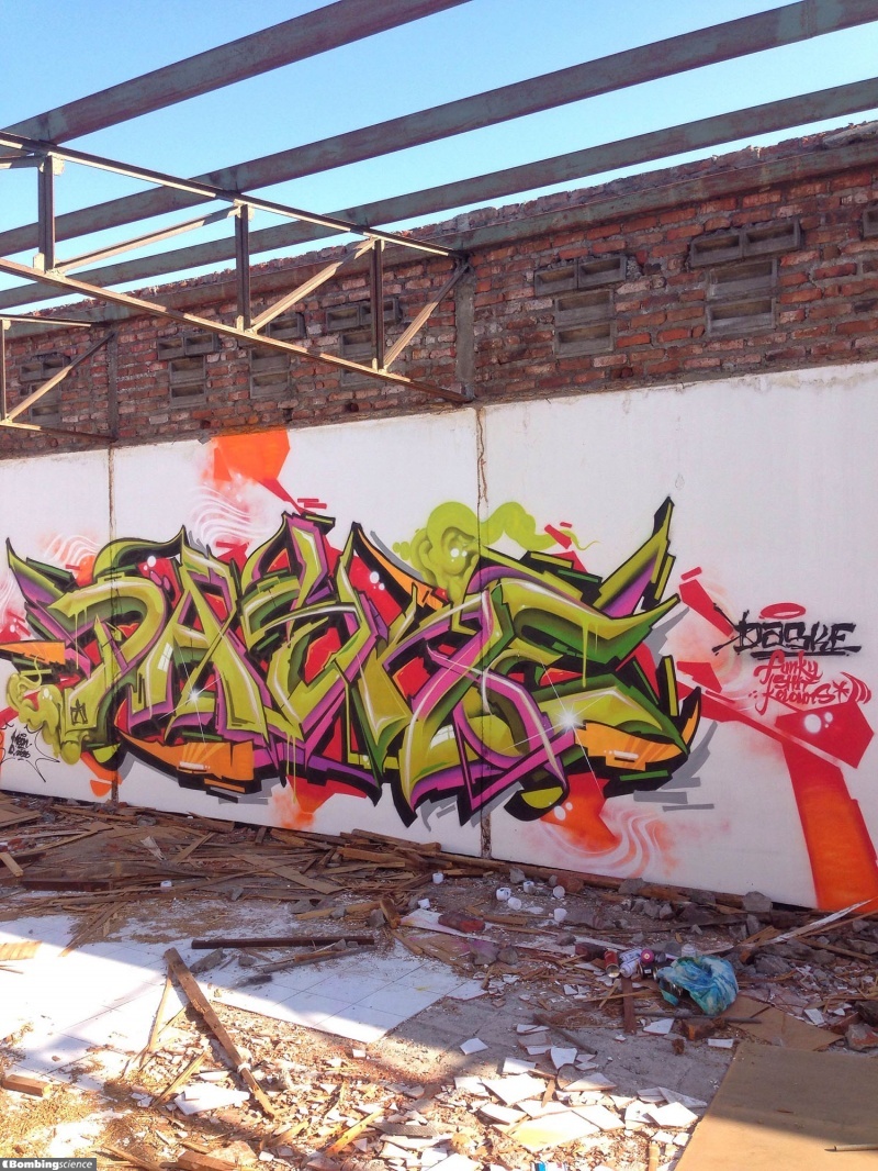 Detail Graffiti Shop Di Surabaya Nomer 10