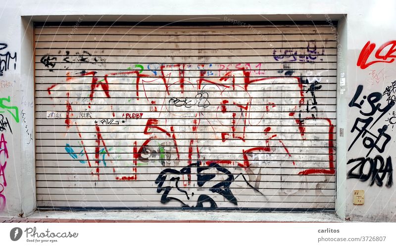 Detail Graffiti Shutter Nomer 7